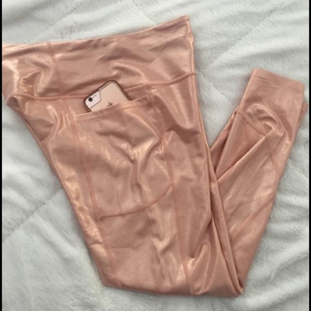 Rose Gold Victoria Sport Leggings, M